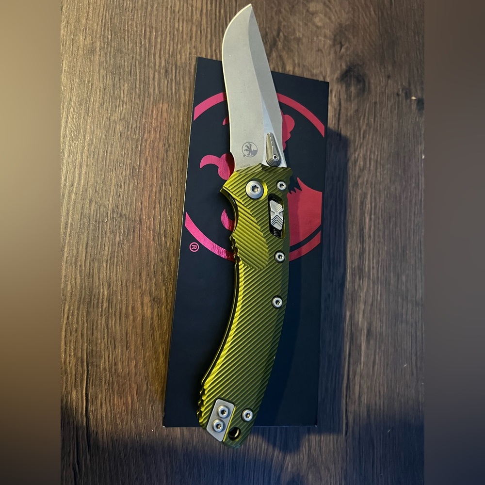 Microtech Amphibian Knife – Green – Like New Condition